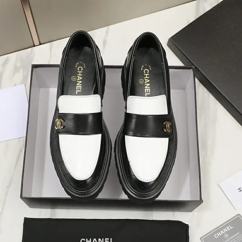 chanel cuir chaussures pour femme s_12669741